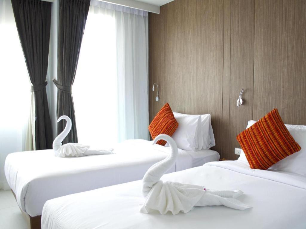 Elegancy Sansabai Hotel Patong Luaran gambar