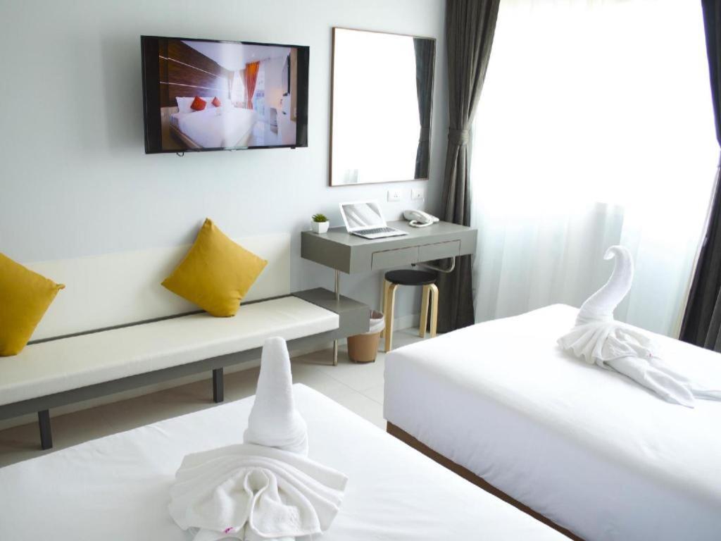 Elegancy Sansabai Hotel Patong Luaran gambar