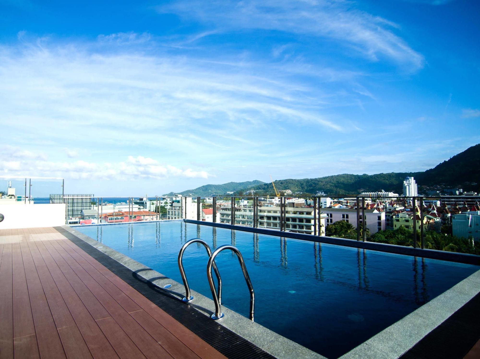 Elegancy Sansabai Hotel Patong Luaran gambar